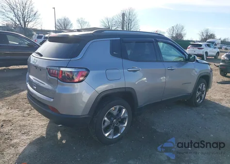 2018 Jeep Compass Limited 4X4 z USA, uszkodzony, nr VIN 3C4NJDCB8JT478968